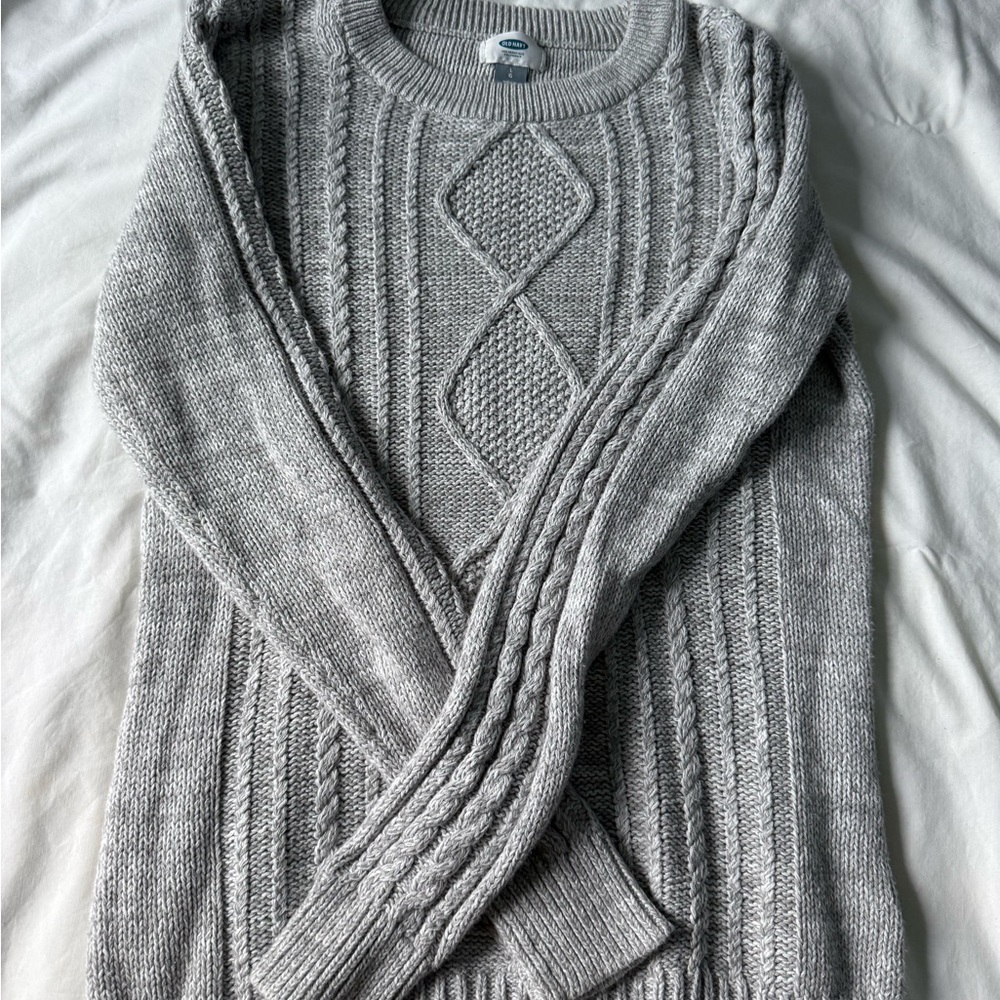 Old Navy Men's Light Gray Cable Knit Sweater